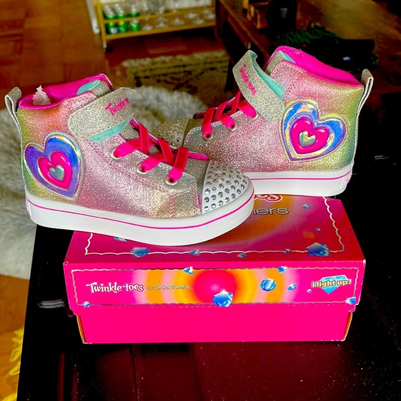 Sketchers Twinkle Toes Iridescent Sneakers LIGHT UPS - Picture 1 of 3